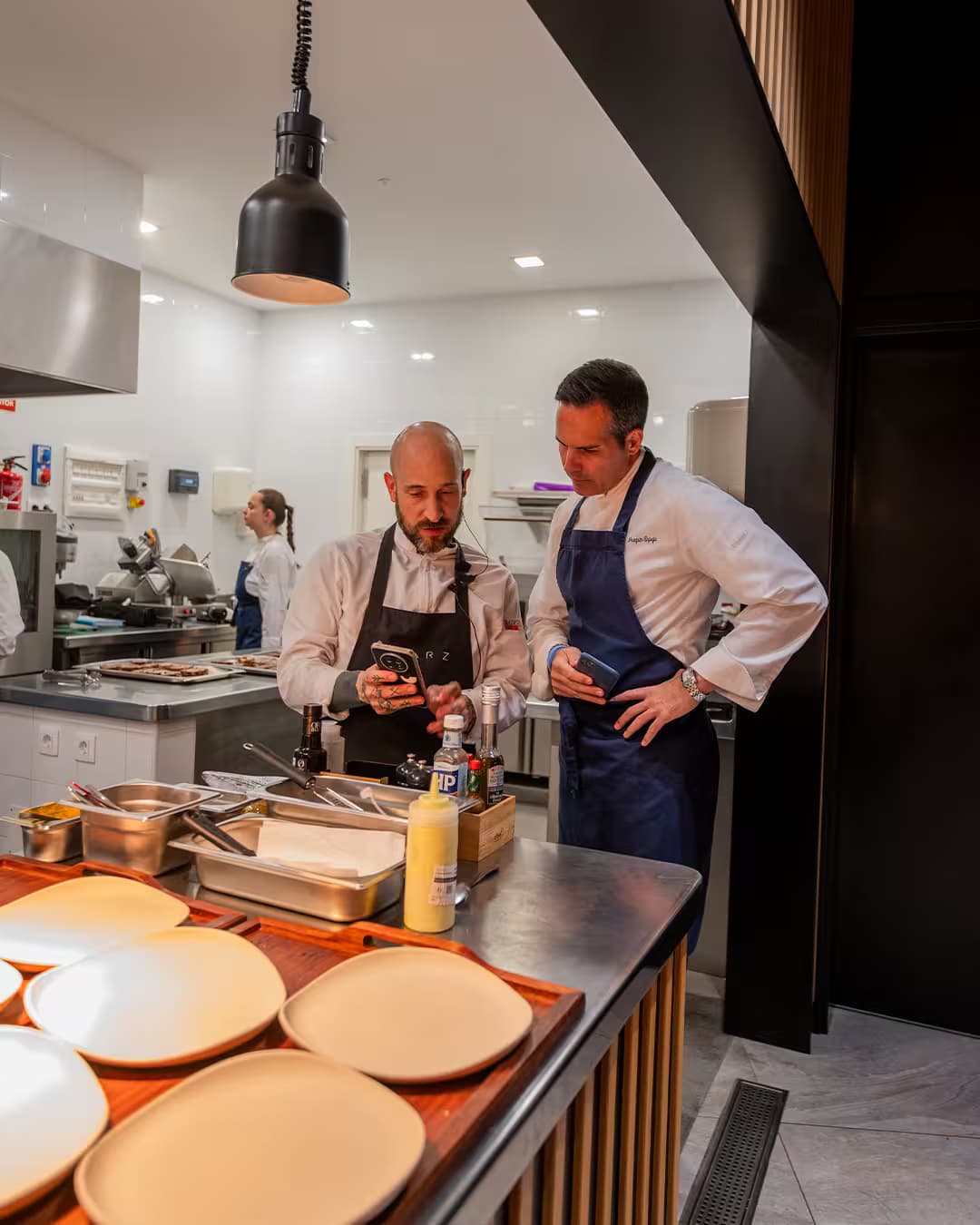 Imagen de los chefs de Alarz