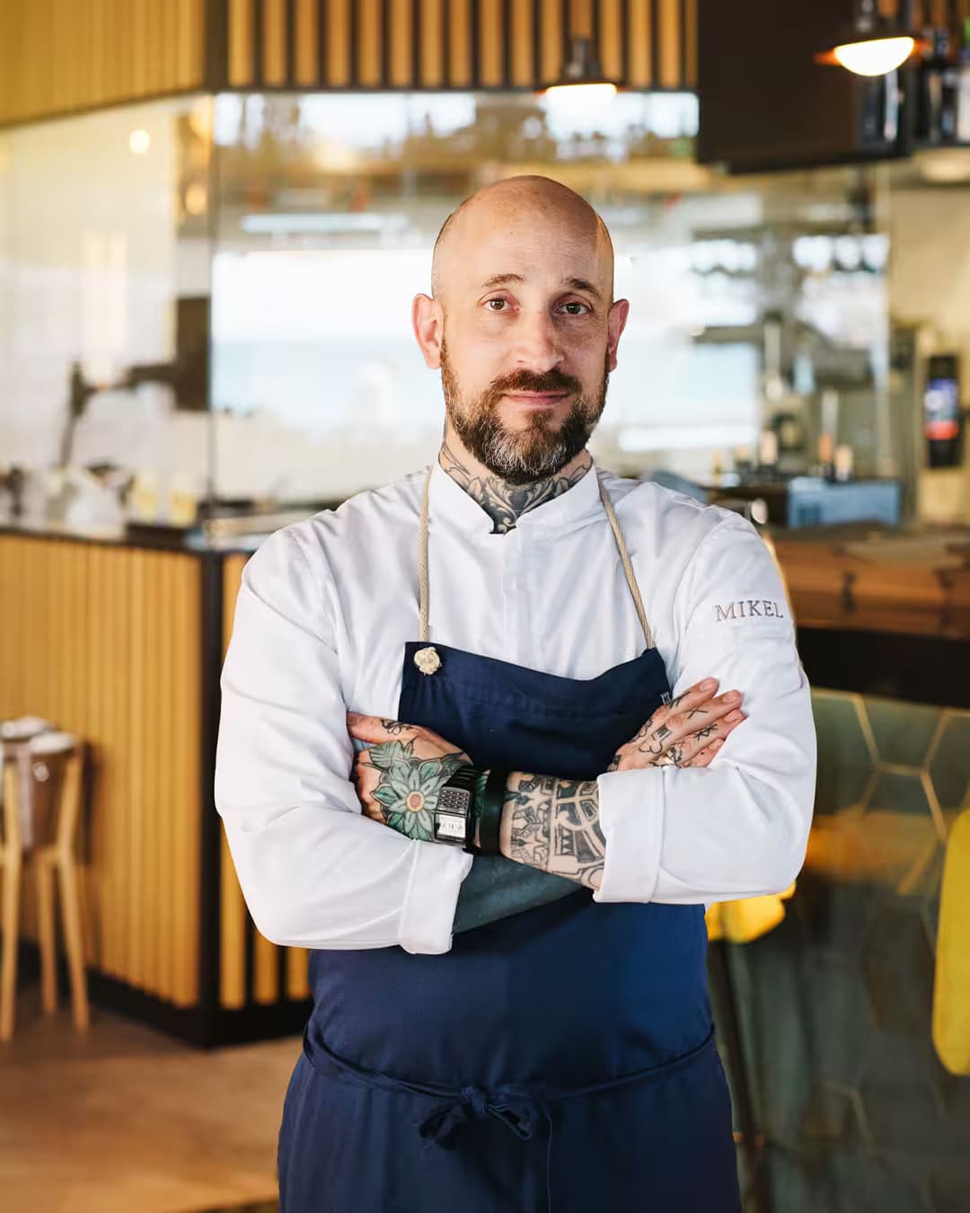 Imagen del chef Mikel Asiain del restaurante Alarz